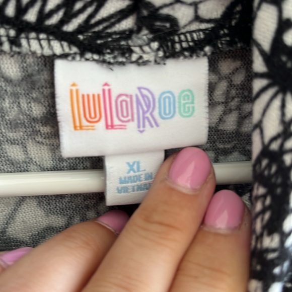 Lularoe xl pull over with front pocket - Picture 3 of 7